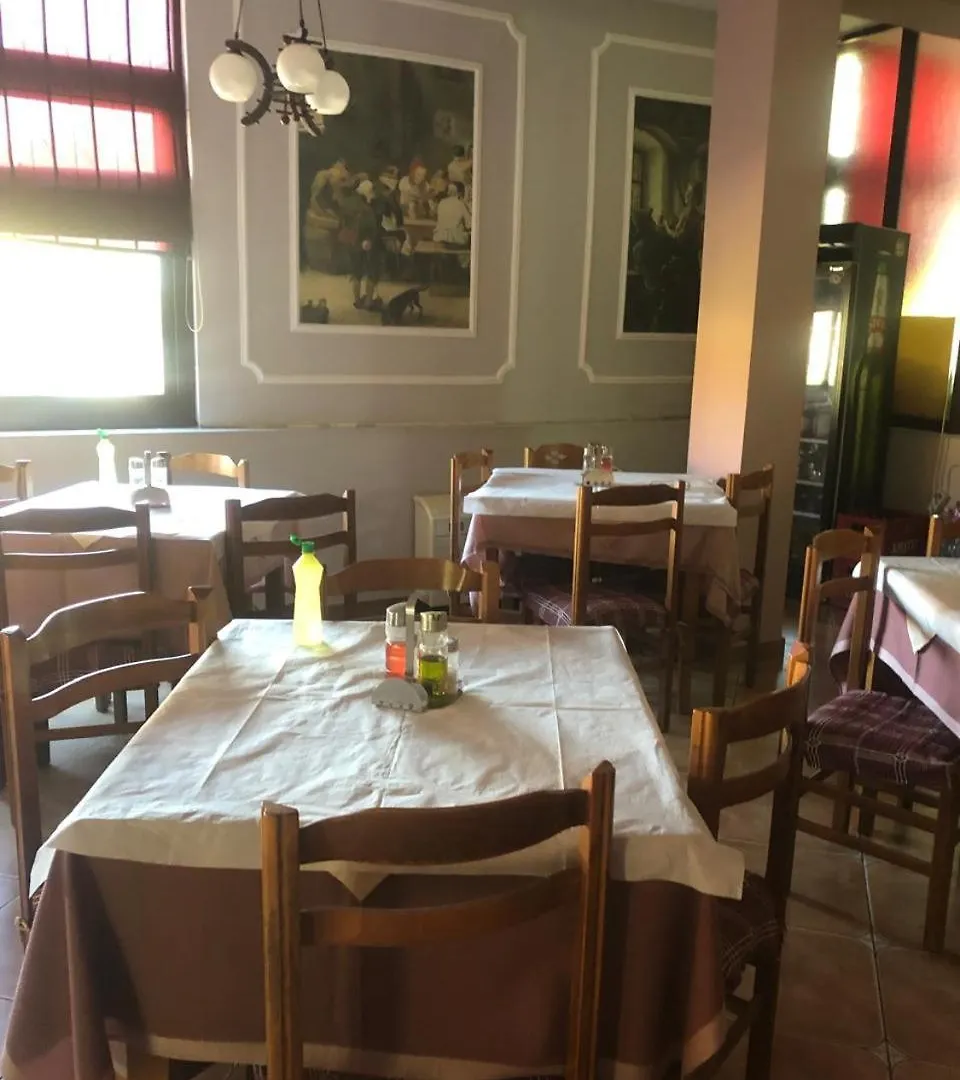 Bar Restaurant Hotel Drraska Maliq 0*,